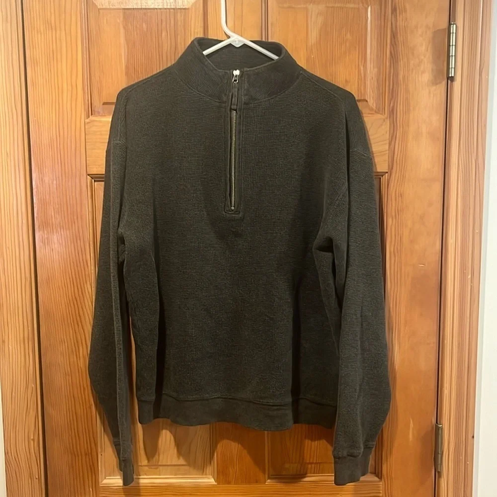 Woolrich mens quarter zip pullover size medium.